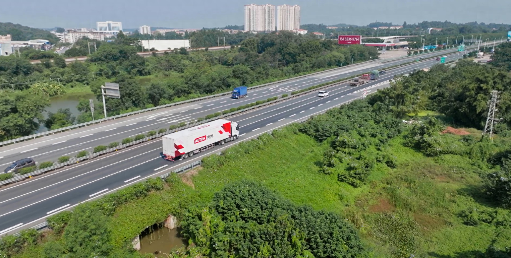 完成国内首次端到端智驾大模型路测，千挂科技实现「弯道超车」